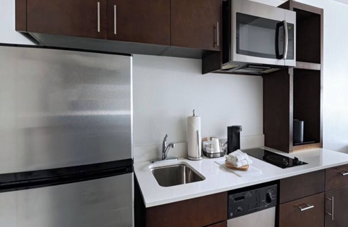 Macon Hotel | Pet-Friendly Studio Near Local Attractions | Tubman Museum - 2.2 miles