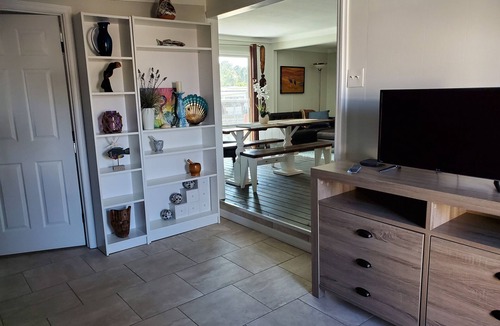 Tavares House | PETS STAY FREE Canal Front 3 bed/2 bath single family ample parking