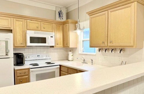 Seacrest Cottage | Pets welcome!