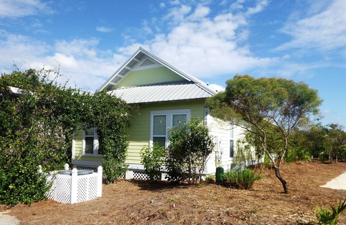Seacrest Cottage | Pets welcome!