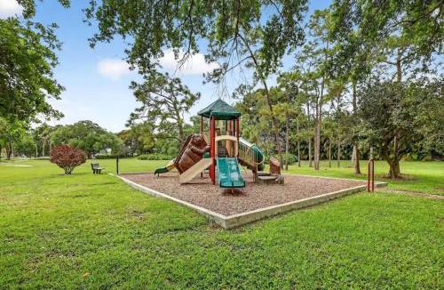 Palm Beach Gardens House | PGA National Cottage Pool, Patio & Golf