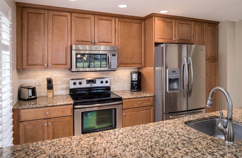 Hunt Club Condo | PGA Residence on Golf Course by Guaranteed Rental™