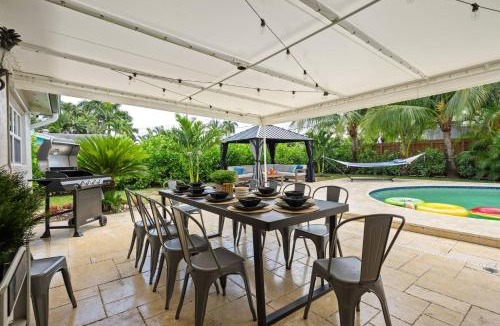 Central Corals Villa | Piña Colada