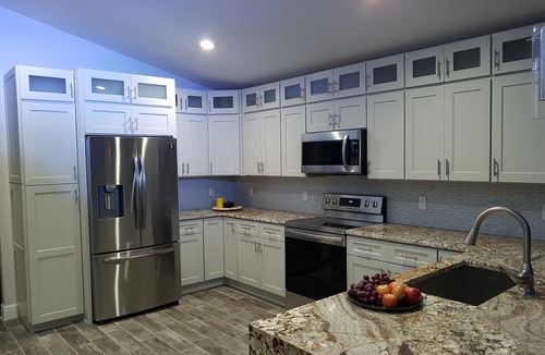 Northeast Orlando House | Pick me! Comfy and safe house with fenced backyard