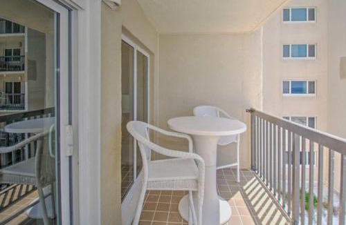 Sunnyside House | Pinnacle Port B3-307