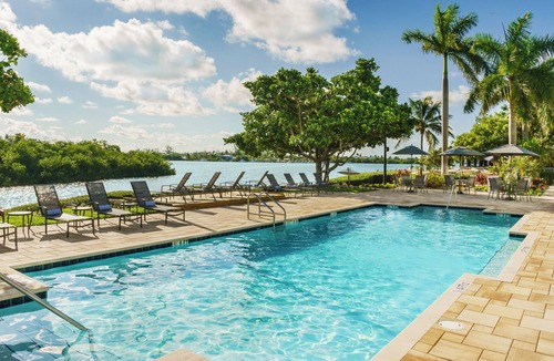 Marathon Hotel | Pleasant Stay, Convenient Location! Outdoor Pool, Free Breakfast, Pets Allowed!