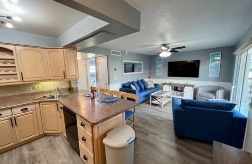 Cocoa Isles Condo | PNAPA GETAWAYS "NAPS with a View" 2BR Beachside condo Diplomat 880,2BR Condo