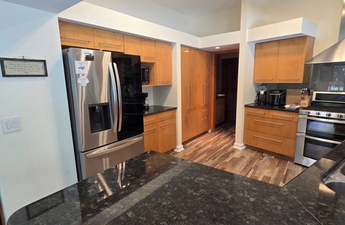 Crystal River House | Pool, 3/2, River front, come stay at the Lazy Gator, dock your boat!