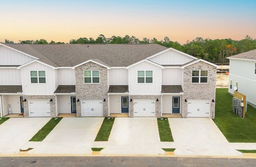 Gulf Breeze House | Pool Brand New Mins to Beaches Sleeps 11