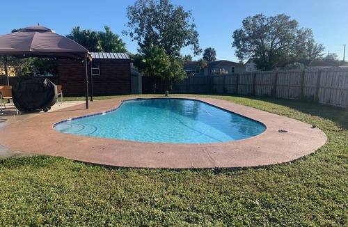 Port Saint Lucie House | Pool Comfort House in Port Saint Lucie