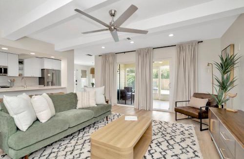 Carrollwood House | Pool Haven Home in Tampa by Nell Haven Homes