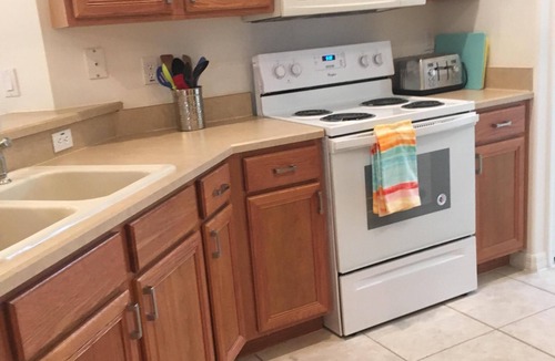 Orange Tree House | Pool Home Minutes From Disney-NEW tile in front master & dining areas