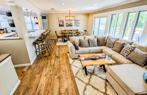 Jacksonville Beach House | Pool & Hot Tub Home w/Game Room! 1 Mile to Beach!
