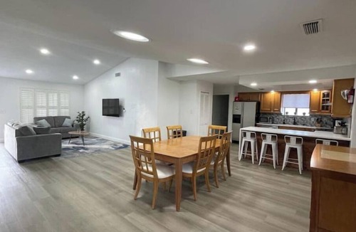 Deep Forest Village House | POOL House+Garage. Bring your Bikes! + 3Bed/2Bath