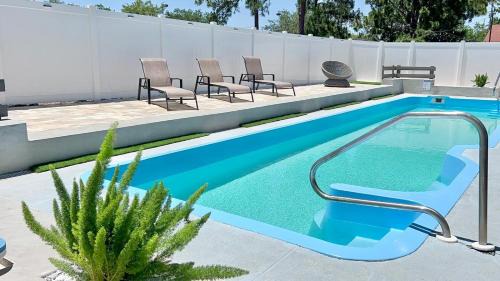 New Port Richey House | Pool Retreat 5min Anclote Beach