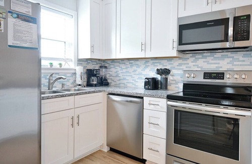 Seagrove Beach Apartment | Pool | Walk to Beach | Salt & Seagrove | Tennis | Seagrove