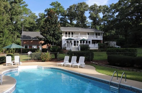 Tallahassee House | Pool-Walkabout on 9 Parklike Private acres