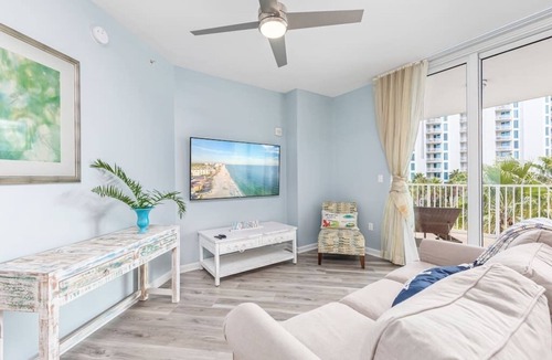 Destin Resort | Poolside Family Friendly Resort 2 FULL-KING Rooms