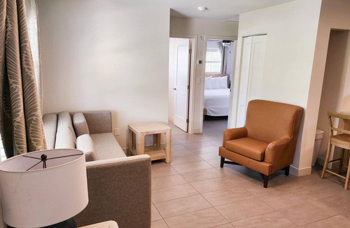 Marco Island Hotel | Poolside Two Bedroom Suite