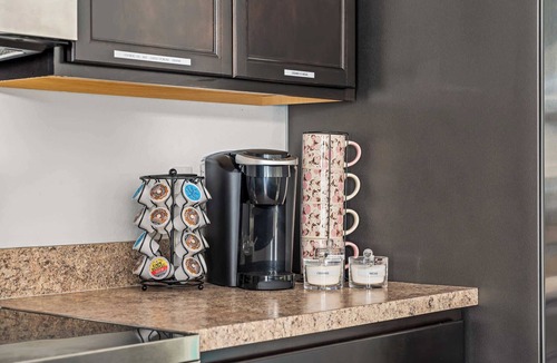 Davenport House | Port Mickey- Chic Family Home, 25 Min to Disney