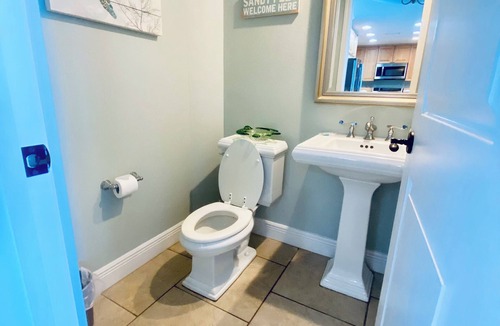 Pensacola Beach Apartment | Portofino Pensacola Beach Paradise 2 bedroom 2 1/2 bath dolphin view room