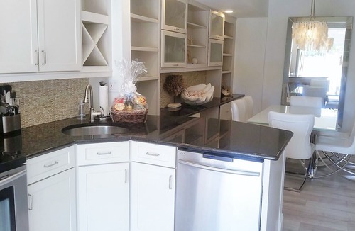 Bella Vista Condo | POSHPADZ - Sandpiper Villa - Walk to Jupiter Beach
