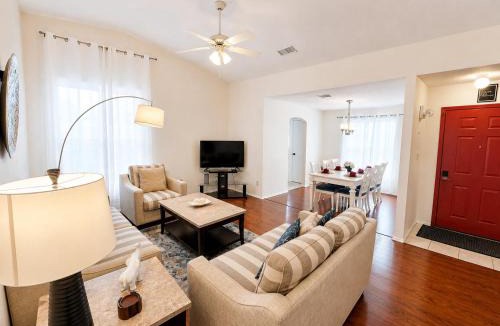 Indian Wells House | Premium Pool Villa Centrally Located near Disney