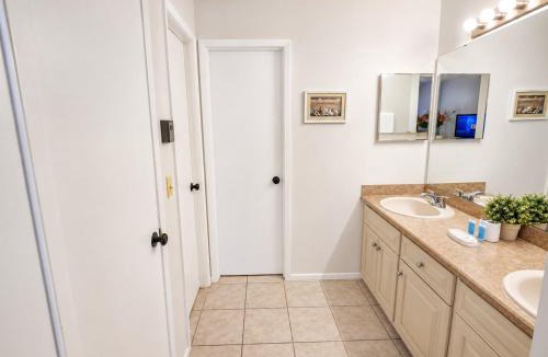 Indian Wells House | Premium Pool Villa Centrally Located near Disney
