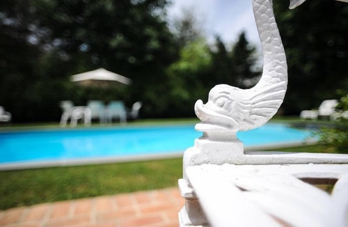 Village of East Hampton House | Prime East Hampton Village Location. Heated Pool. Walk To All!