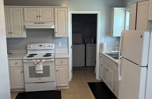 Gracewood House | Prime Location! 3BR/2BA house near [National Hills] in beautiful Augusta!