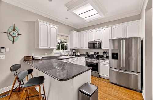 Beach Institute House | Prime Location w/Private Parking + Large Courtyard by Lucky Savannah
