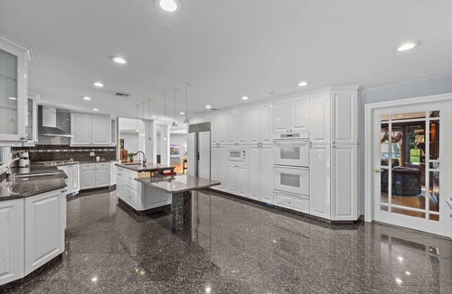 Cresskill House | Private 1-Acre Luxury Estate with Pool 5BR 20 Min to Manhattan & NYC