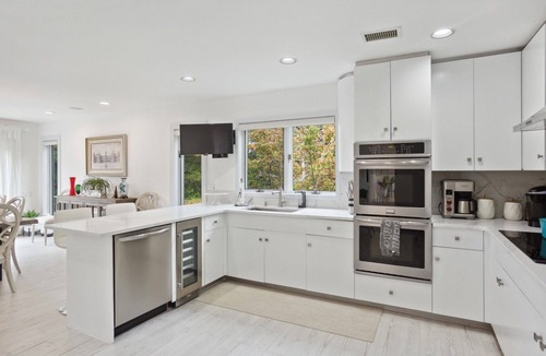 North Sea House | Private 2.1 acre gated home with heated pool and tennis & pickleball court
