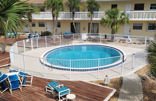 Ormond-by-the-Sea Condo | Private 2 bedroom 1 bath with pool, beach, wifi, near Daytona & I-4 to Orlando