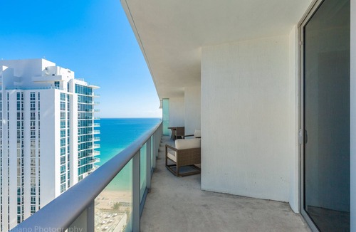 Hollywood South Central Beach Condo | Private 2BR Side Ocean View at Hyde Beach Resort