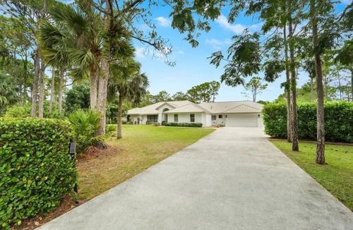 Palm Beach Country Estates House | Private Acre Estate Heated Pool Outdoor TV RV Parking - Jupiter, PGA, Palm Beach