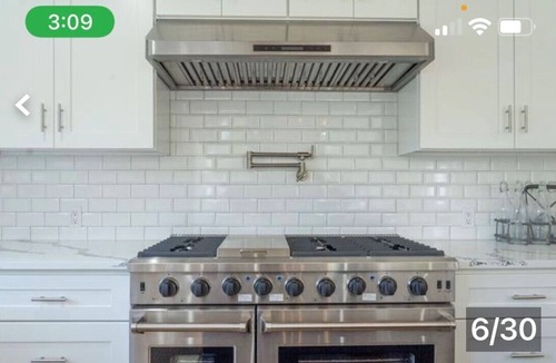 Orient Point House | Private Beach and Ing Pool! New build 4 bed 4.5 bth Farmhouse! Chefs kitchen