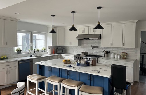 Orient Point House | Private Beach and Ing Pool! New build 4 bed 4.5 bth Farmhouse! Chefs kitchen