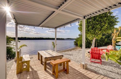 Ruskin House | Private Beach: 'Hidden Shack By the Bay' in Ruskin