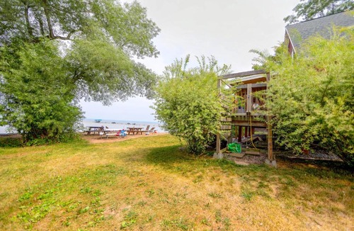 Canastota House | Private Beach & Sport Court! Home on Oneida Lake