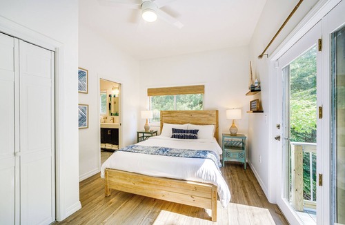Pentwater House | Private Beachfront Lake Michigan Rental w/Kayaks