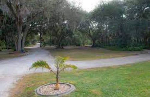 Cocoa House | Private clean in-law suite