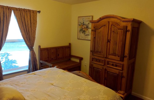 Seminole House | Private Guest house minutes from the Gulf beaches