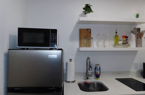 Holiday House | Private Guest Suite in Holiday, FL