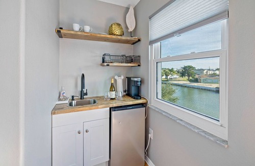 Spring Hill House | Private heated Pool/Gym/Games/Sauna/Massage Chair
