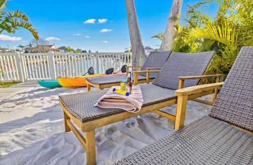 Spring Hill House | Private heated PoolGymGamesSaunaMassage Chair