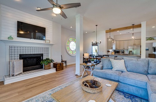 Crystal Beach House | Private Heated Pool - 3 Min Walk to Beach - Golf Cart - Beach Chair Service