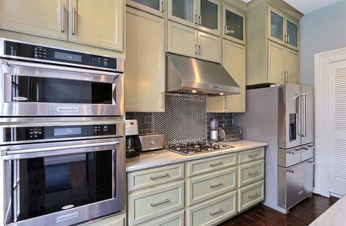 Historic Downtown Savannah House | Private Heated Pool, Great Location by Pulaski Square in Historic District