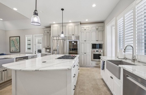 Saint Armands Key House | Private Heated Pool & Hot Tub Steps to St. Armands Circle & Walk to Lido Beach!