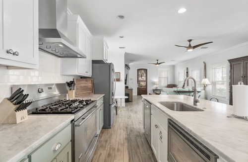 Crystal Beach House | Private Heated Pool & Hot Tub - Golf Cart - Steps to Beach - Crystal Beach